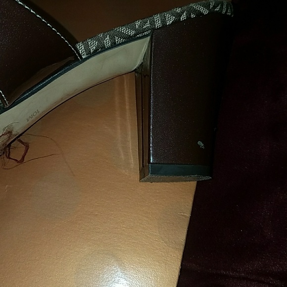 Cute and stylish sandals - Picture 3 of 5